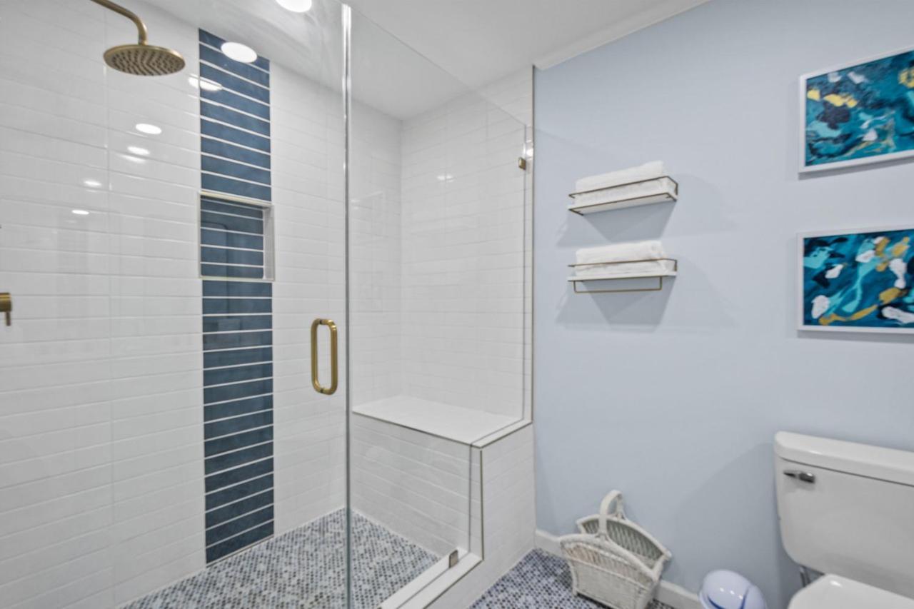 The Blue Lagoon Pine Knoll Shores Exterior foto