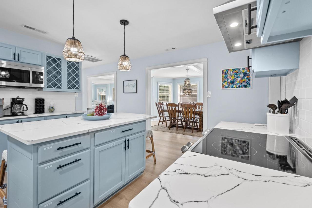 The Blue Lagoon Pine Knoll Shores Exterior foto